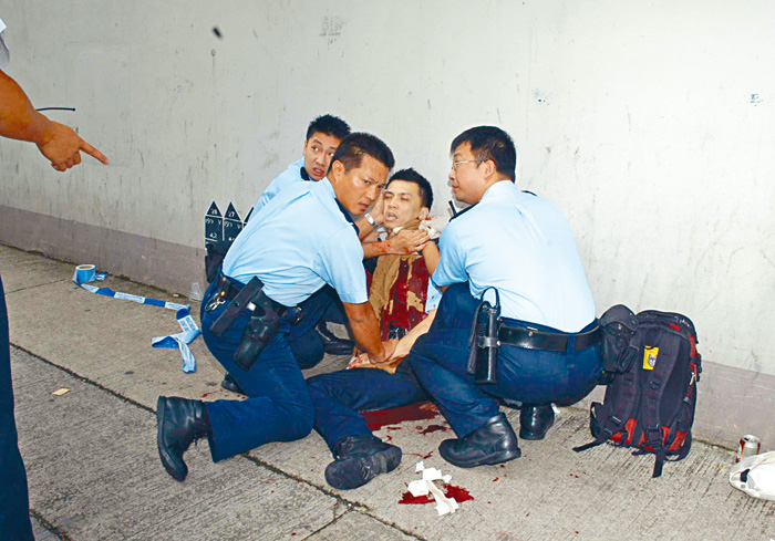 警員朱振國截查可疑人遇襲時被持刀男子割傷頸部大動脈致癱。資料圖片