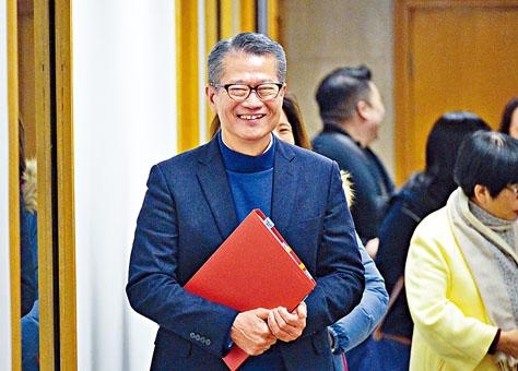 政府會否派錢?陳茂波表示,會聽社會意見。