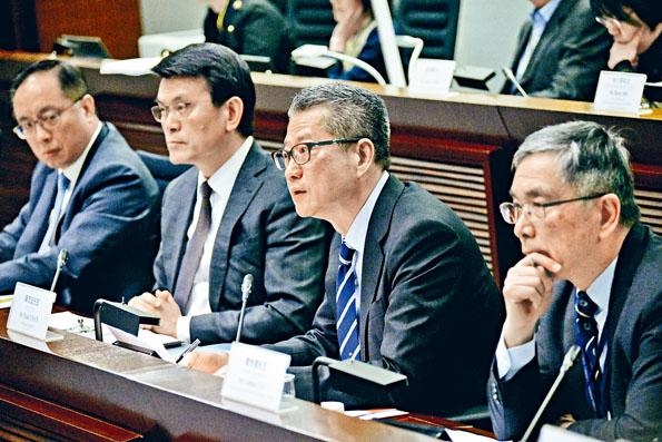 陳茂波表示,雖然香港經歷困難,國際社會對香港仍然有信心。