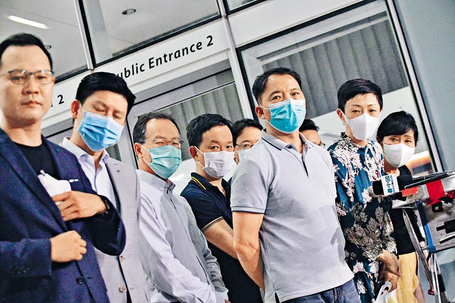 民主派議員回應國安法,認為中央做法不合理。