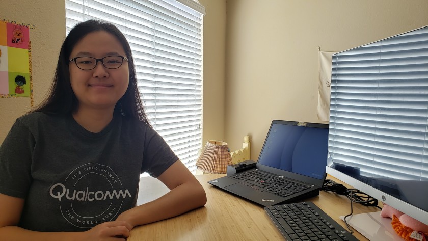 在德州的亞裔學生李安妮已是第二年加入聖地牙哥高通公司實習計畫,她覺得遠距實習沒甚麼不同,仍能得到許多職場工作體驗。高通公司