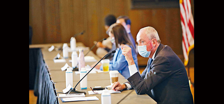 墨菲表示,往返紐約及新州的居民應不會隔離。州長辦公室Flickr圖