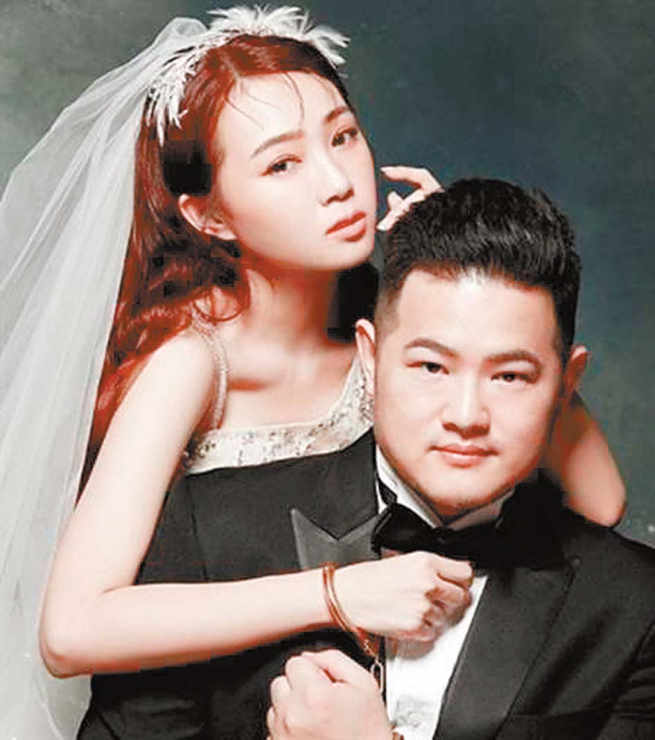 丫頭(左)和老公(右)結婚照