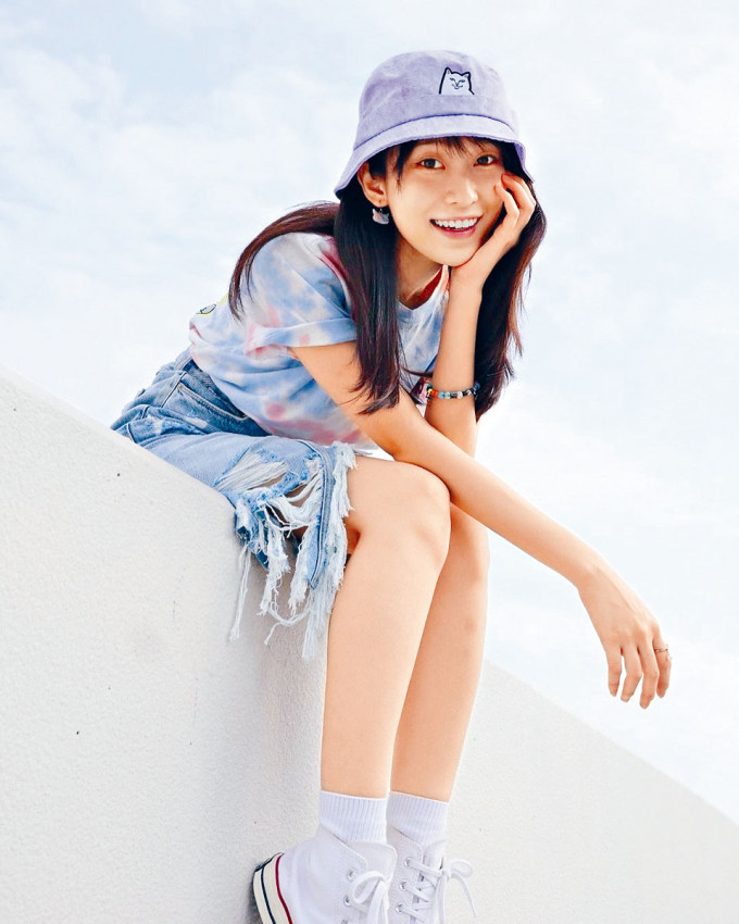 Candy被封為《YOLO》女神。
