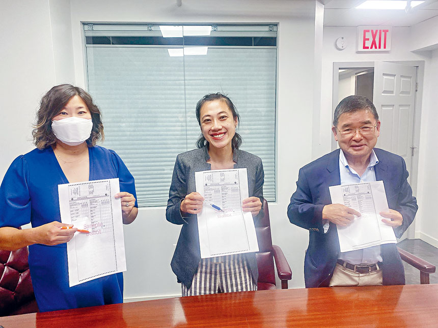 孟昭文、黃敏儀和顧雅明提醒第20選區的選民,該選區的選票共有3頁。