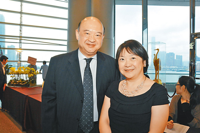 馬道立將獲大律師公會推舉成為公會終身名譽會員,其妻子袁家寧則希望撤回終審法院常任法官任命推薦。
