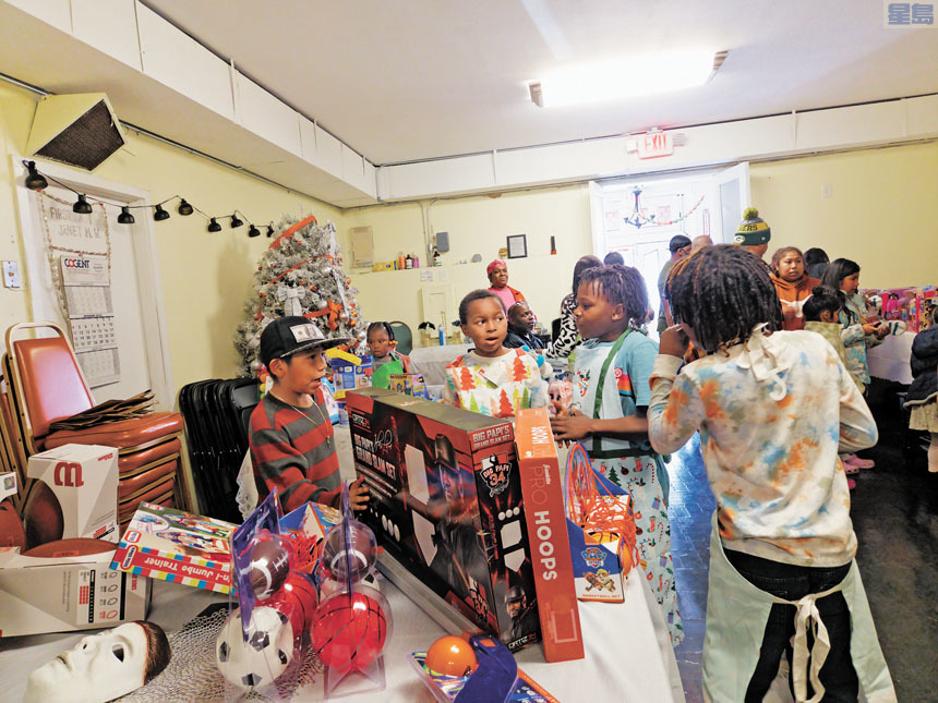 痛失愛子寄情社區慈母行善廣贈玩具 星島日報 痛失愛子寄情社區慈母行善廣贈玩具 星島日報